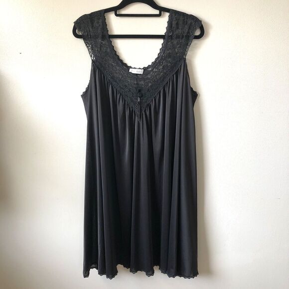 Vintage Miss Elaine Nightgown Large Lace Rosette Antron Nylon Union Made 1980s - Picture 1 of 12